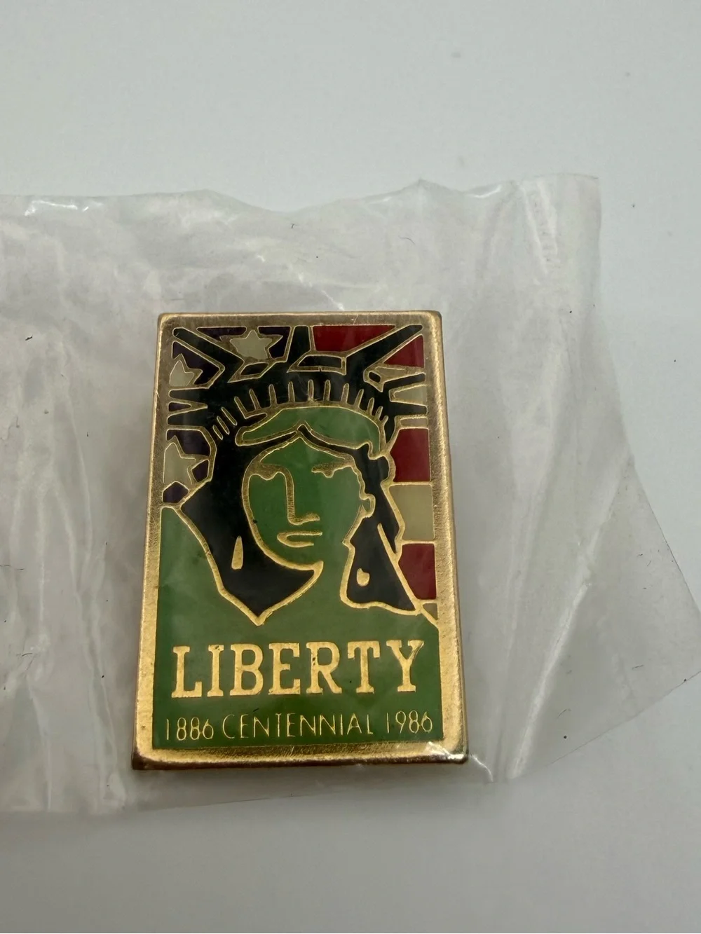1986 Liberty Centennial Statue of Liberty Enamel Lapel Pin Sealed NOS